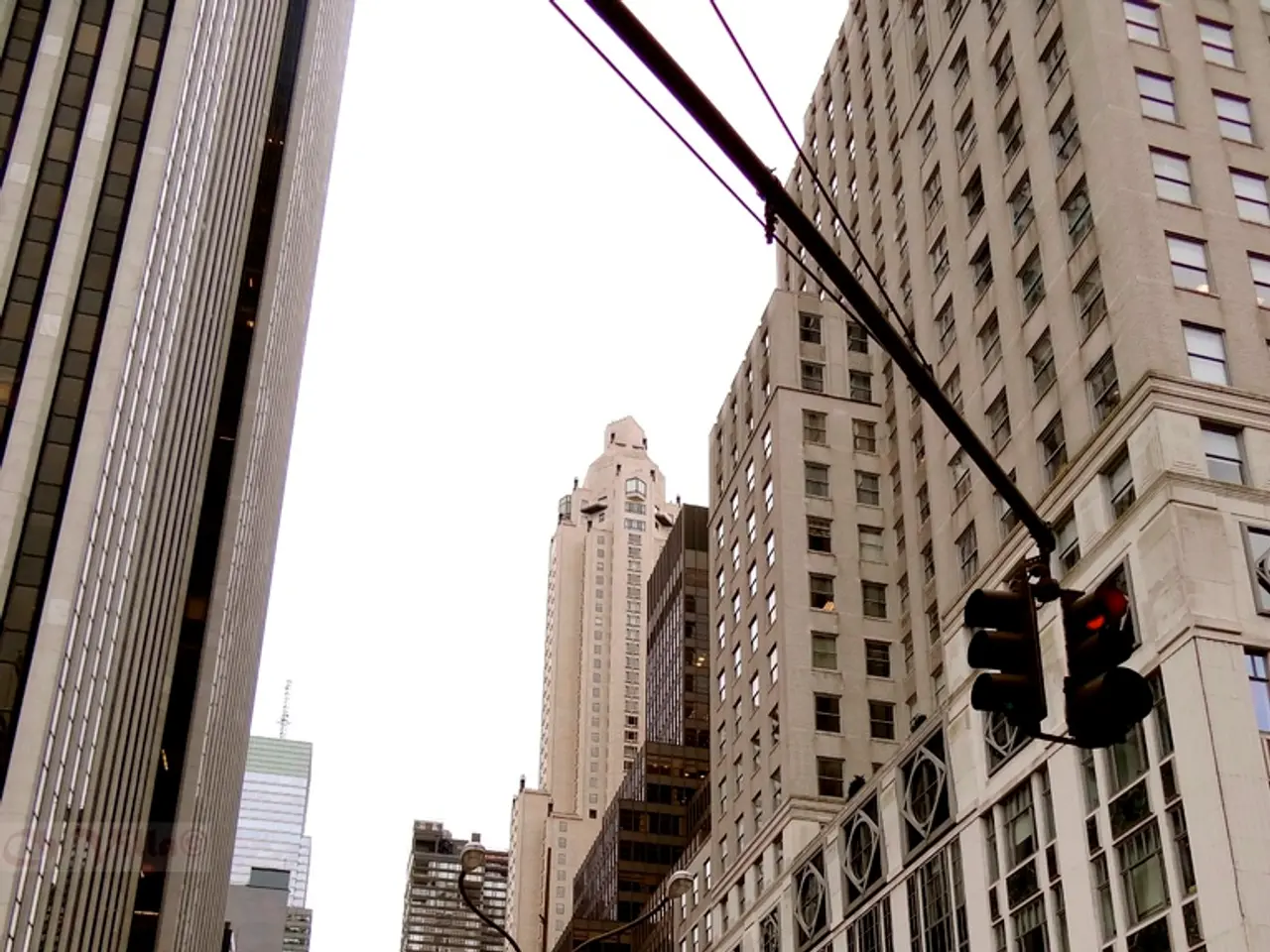 Anticipated crowds during public holidays and weekends