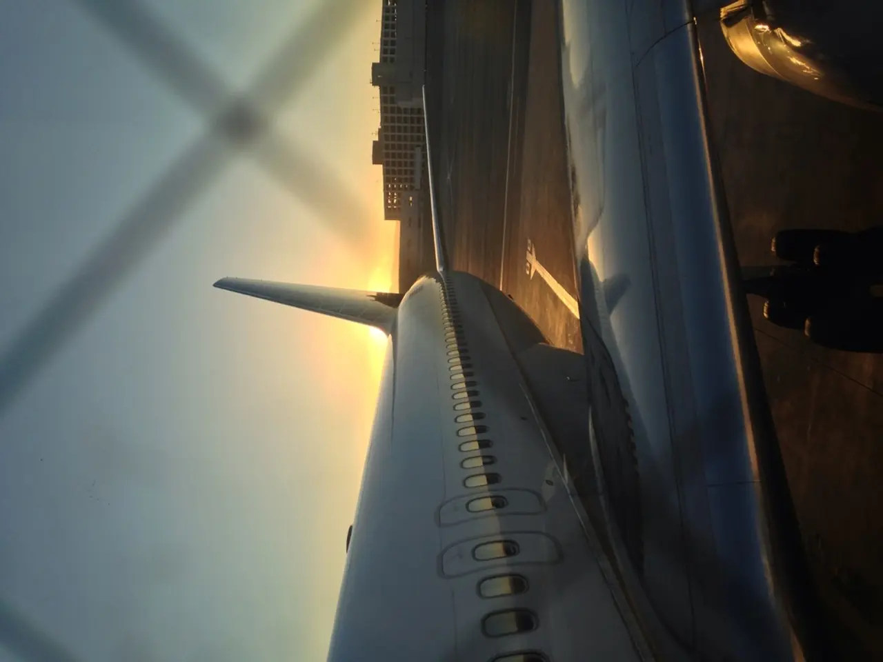 Optimal Booking Periods for Round-Trip Airline Tickets from Dubai to Eastern Destinations