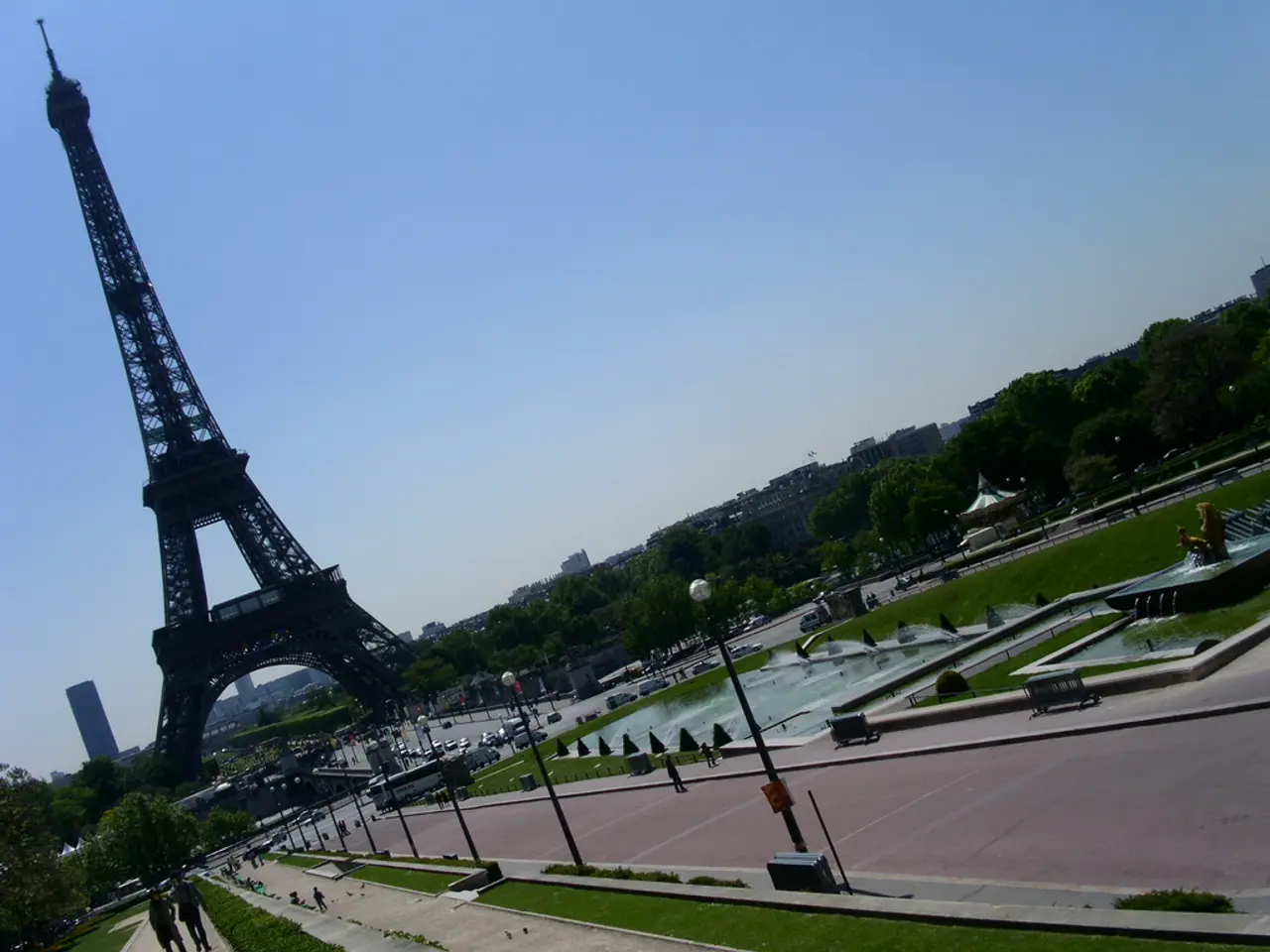 Traveling Made Accessible: 9 Suggestions for Vacations with Children and the Elderly in Paris