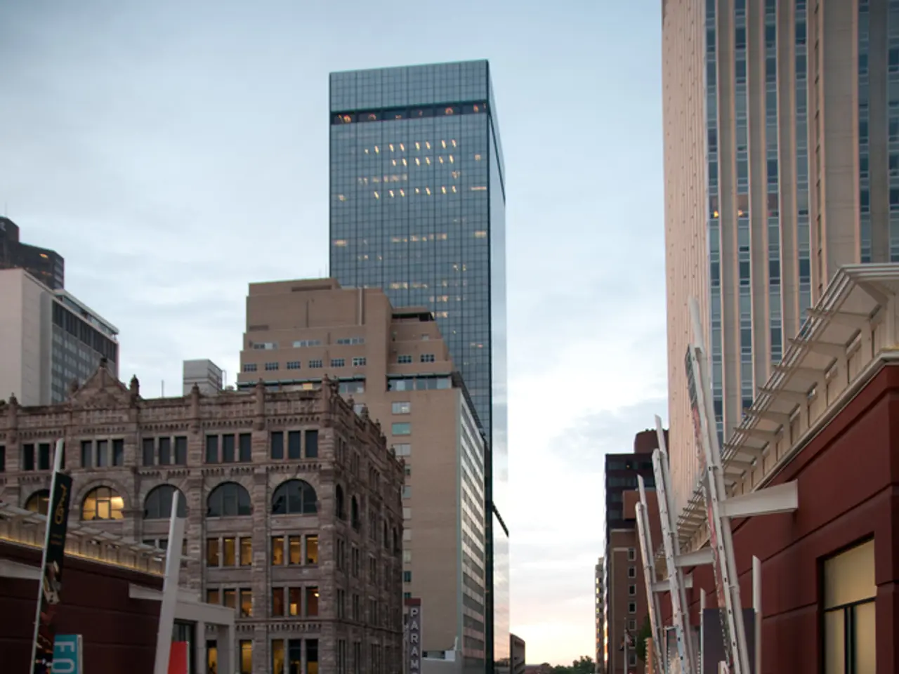 Three Prominent Metropolises within the United States, a Frequently Visited Tourist Attraction