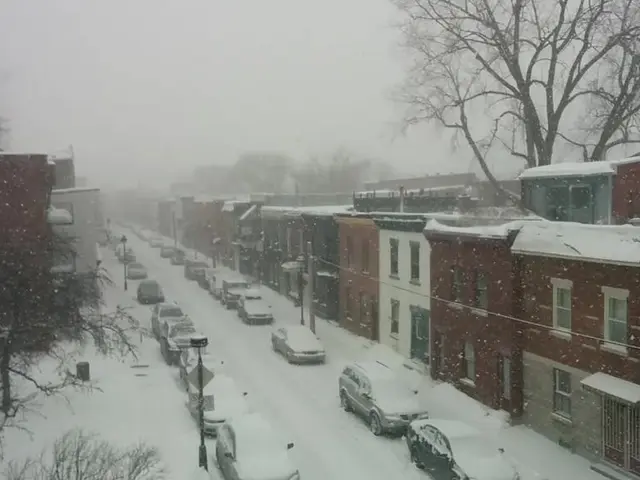 Gridlock on Highways: Motorists from Nine German States stuck in travel congestion