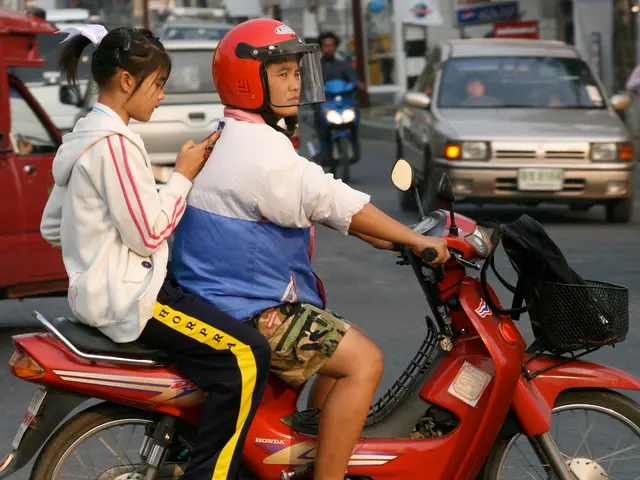 Guaranteeing Durable Motorcycle Caddy Bags for Mishaps: Secure Your Equipment While Riding