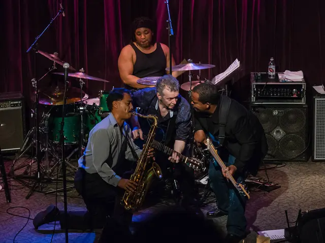 Fostering resilient music industry groupings at a regional scale