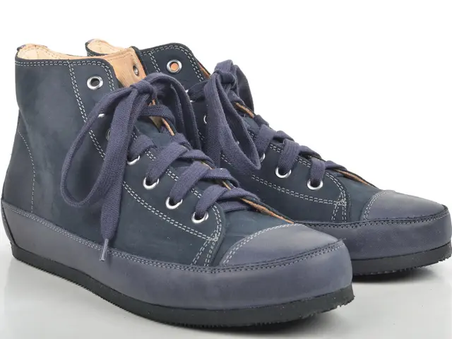 Swift action advised! The retired Keen hiking shoes provided dryness and comfort throughout...